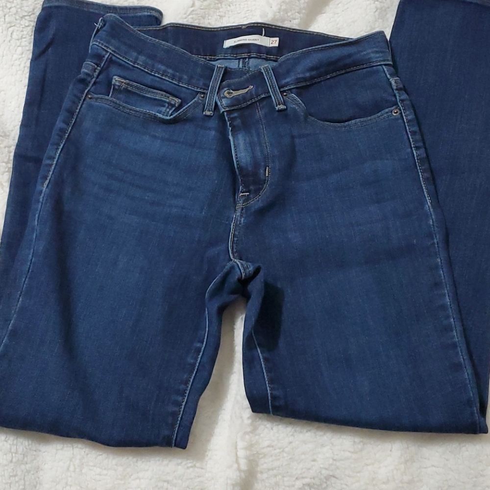 Levis